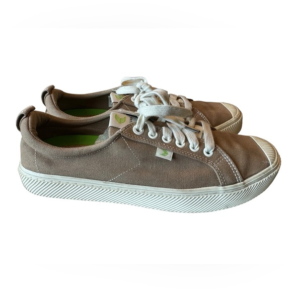 Tan Taupe Cariuma Canvas Sneakers Men’s 9.5 Women’s 11 Unisex Sustainable MINTY - Picture 5 of 11